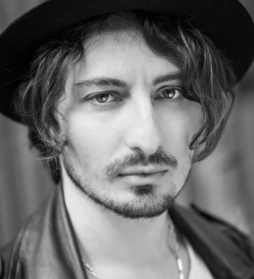 Francesco -  voiceover artist with deVine Voices  voiceover agency