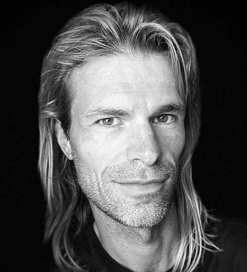 Lukasz -  voiceover artist with deVine Voices  voiceover agency