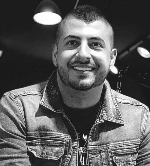 Andrés -  voiceover artist with deVine Voices  voiceover agency