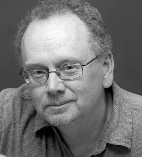 Ulf -  voiceover artist with deVine Voices  voiceover agency