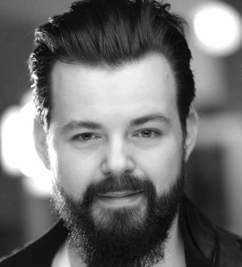Wictor -  voiceover artist with deVine Voices  voiceover agency