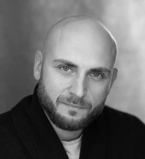 Ozzy -  voiceover artist with deVine Voices  voiceover agency