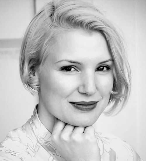 Fenn -  voiceover artist with deVine Voices  voiceover agency