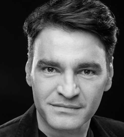Marcio -  voiceover artist with deVine Voices  voiceover agency