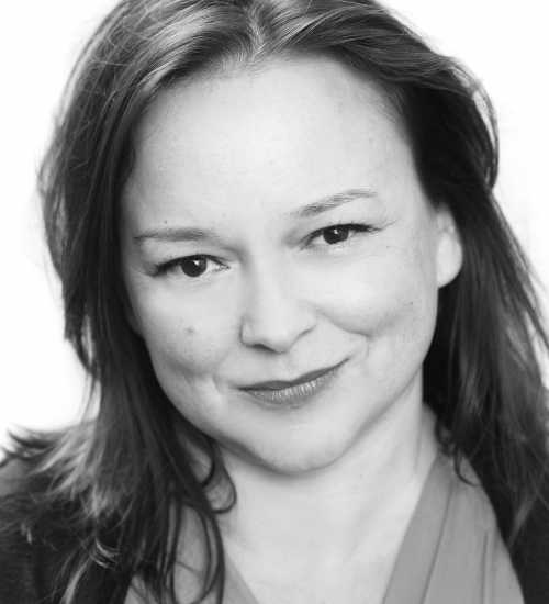 Alexandra -  voiceover artist with deVine Voices  voiceover agency