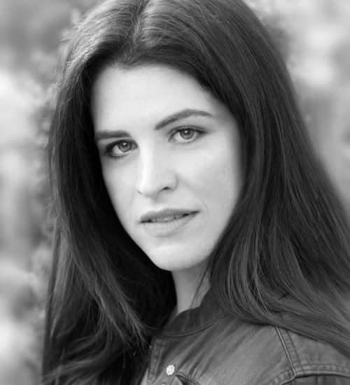 Mara -  voiceover artist with deVine Voices  voiceover agency