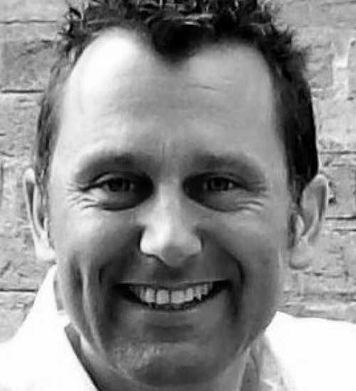 Oliver -  voiceover artist with deVine Voices  voiceover agency