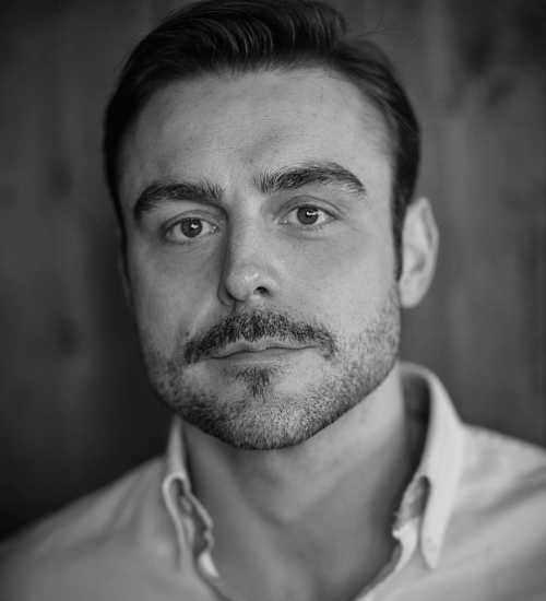 Spencer -  voiceover artist with deVine Voices  voiceover agency