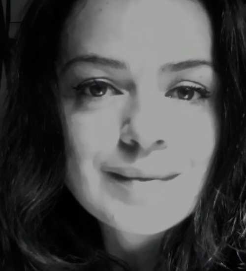 Andrea P -  voiceover artist with deVine Voices  voiceover agency