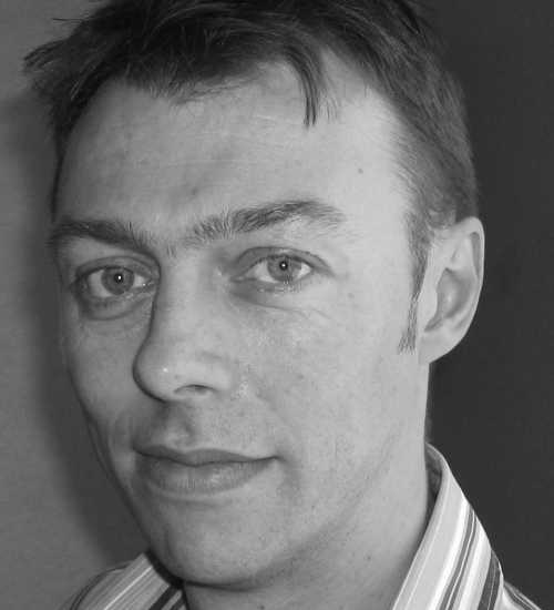 Simon F -  voiceover artist with deVine Voices  voiceover agency