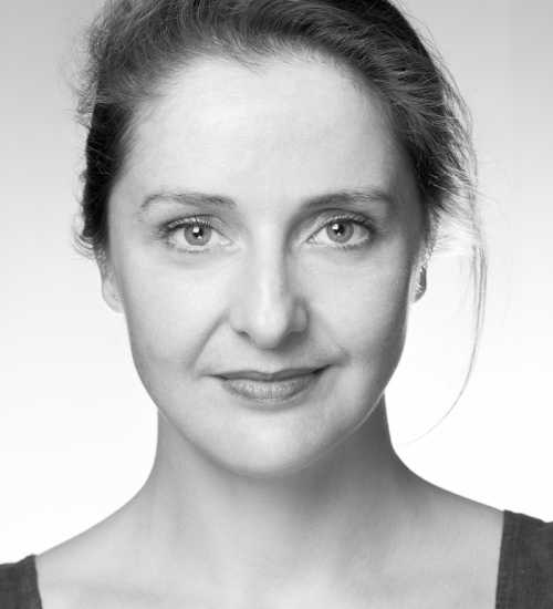Jodyanne -  voiceover artist with deVine Voices  voiceover agency
